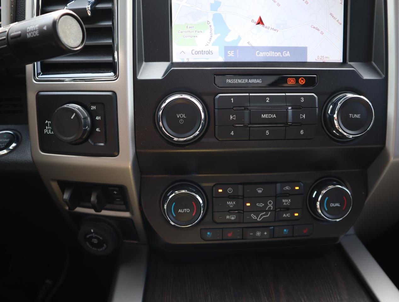 Ford F-250 SD Lariat Crew Cab 4WD 2021