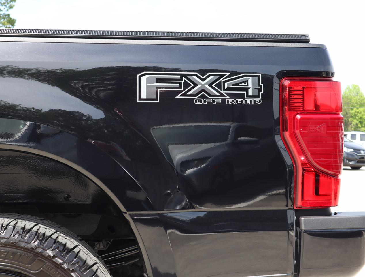 Ford F-250 SD Lariat Crew Cab 4WD 2021