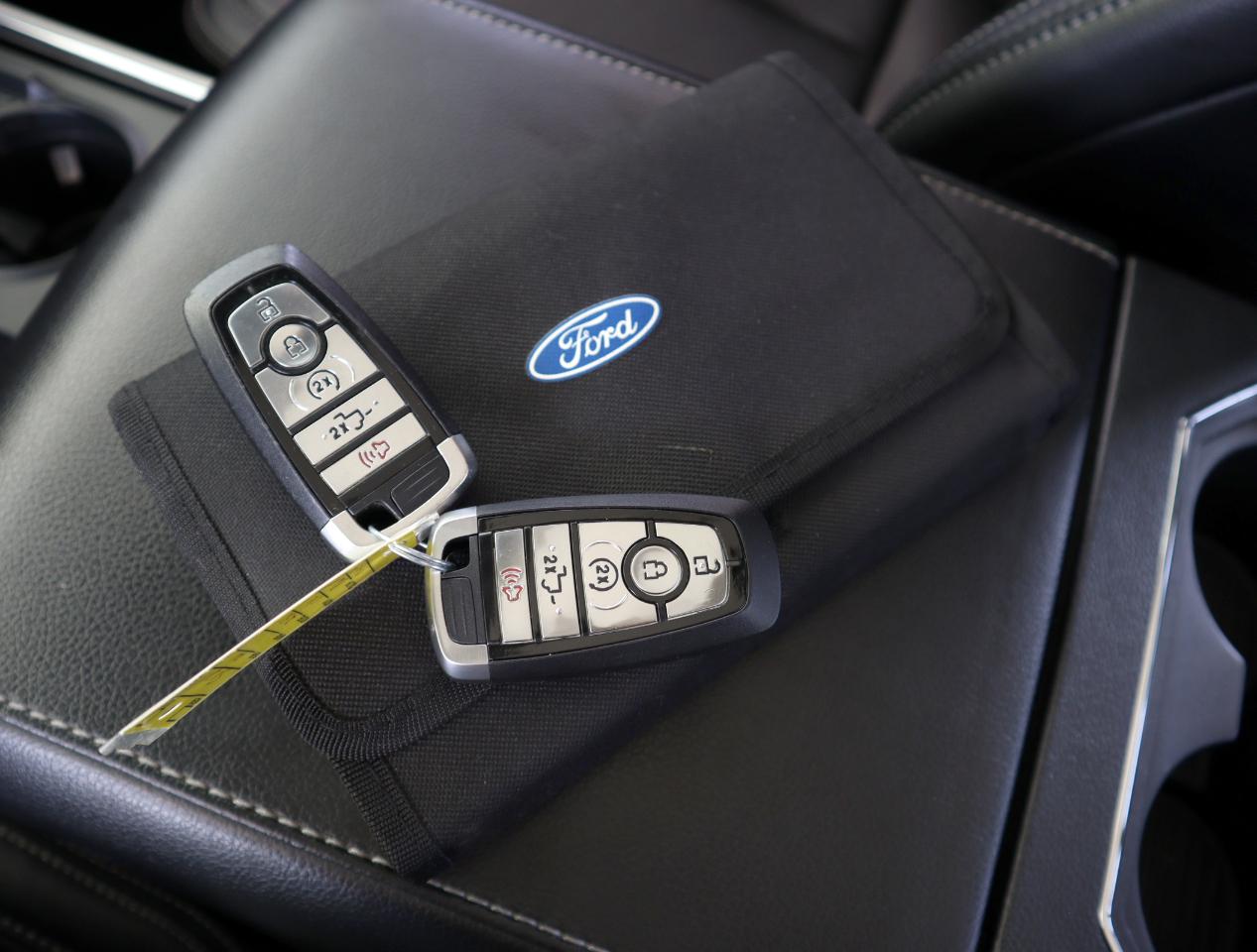 Ford F-250 SD Lariat Crew Cab 4WD 2021