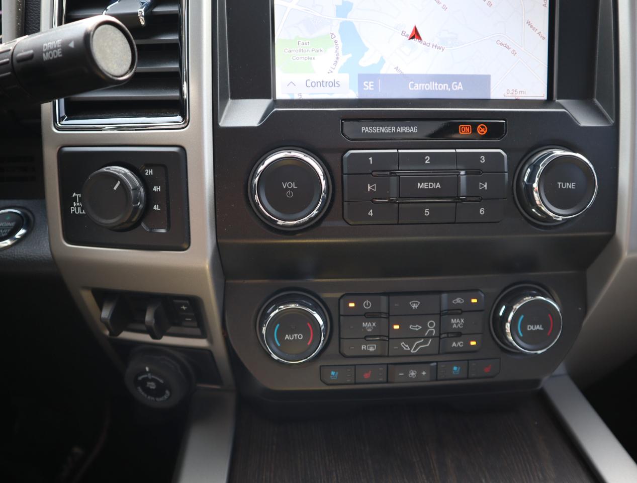 Ford F-250 SD Lariat Crew Cab 4WD 2021