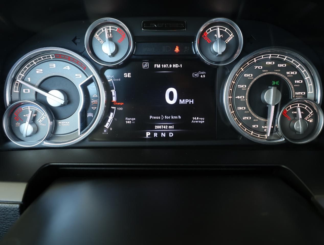 RAM 2500 Laramie Longhorn Crew Cab 4WD 2014