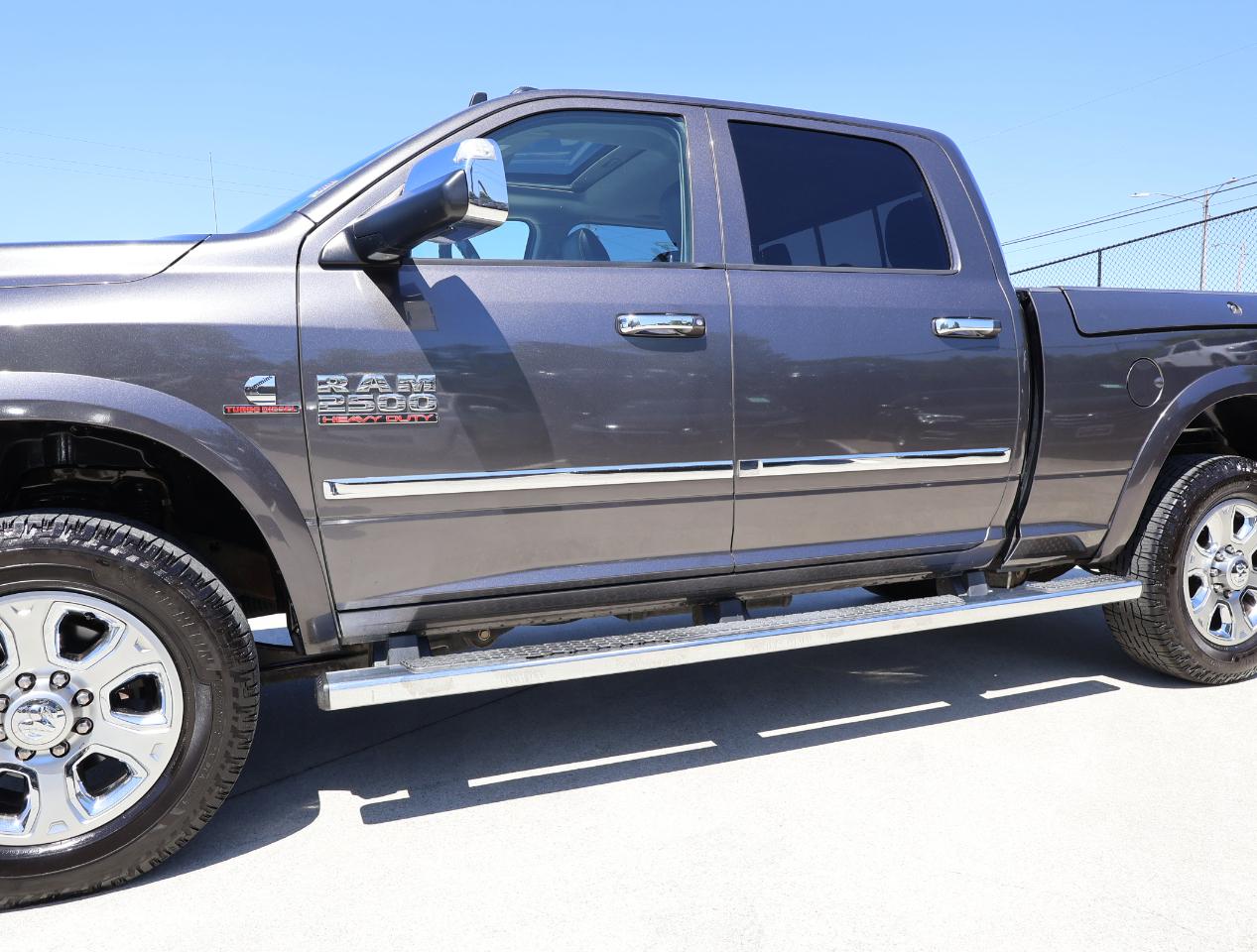 RAM 2500 Laramie Longhorn Crew Cab 4WD 2014