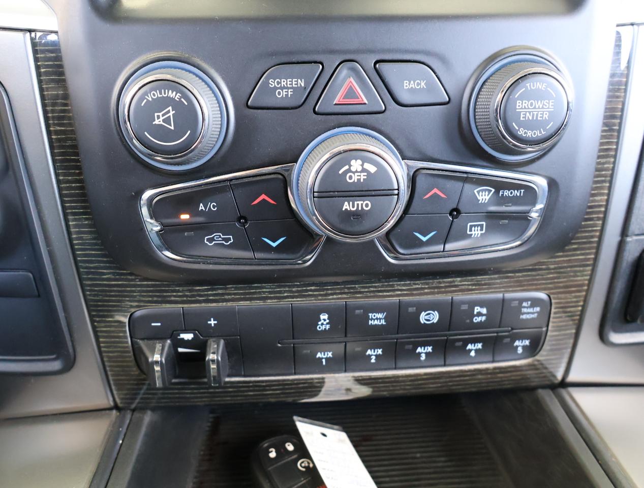 RAM 2500 Laramie Longhorn Crew Cab 4WD 2014