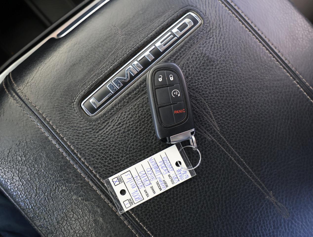 RAM 2500 Laramie Longhorn Crew Cab 4WD 2014