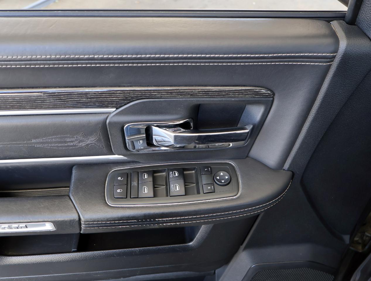 RAM 2500 Laramie Longhorn Crew Cab 4WD 2014