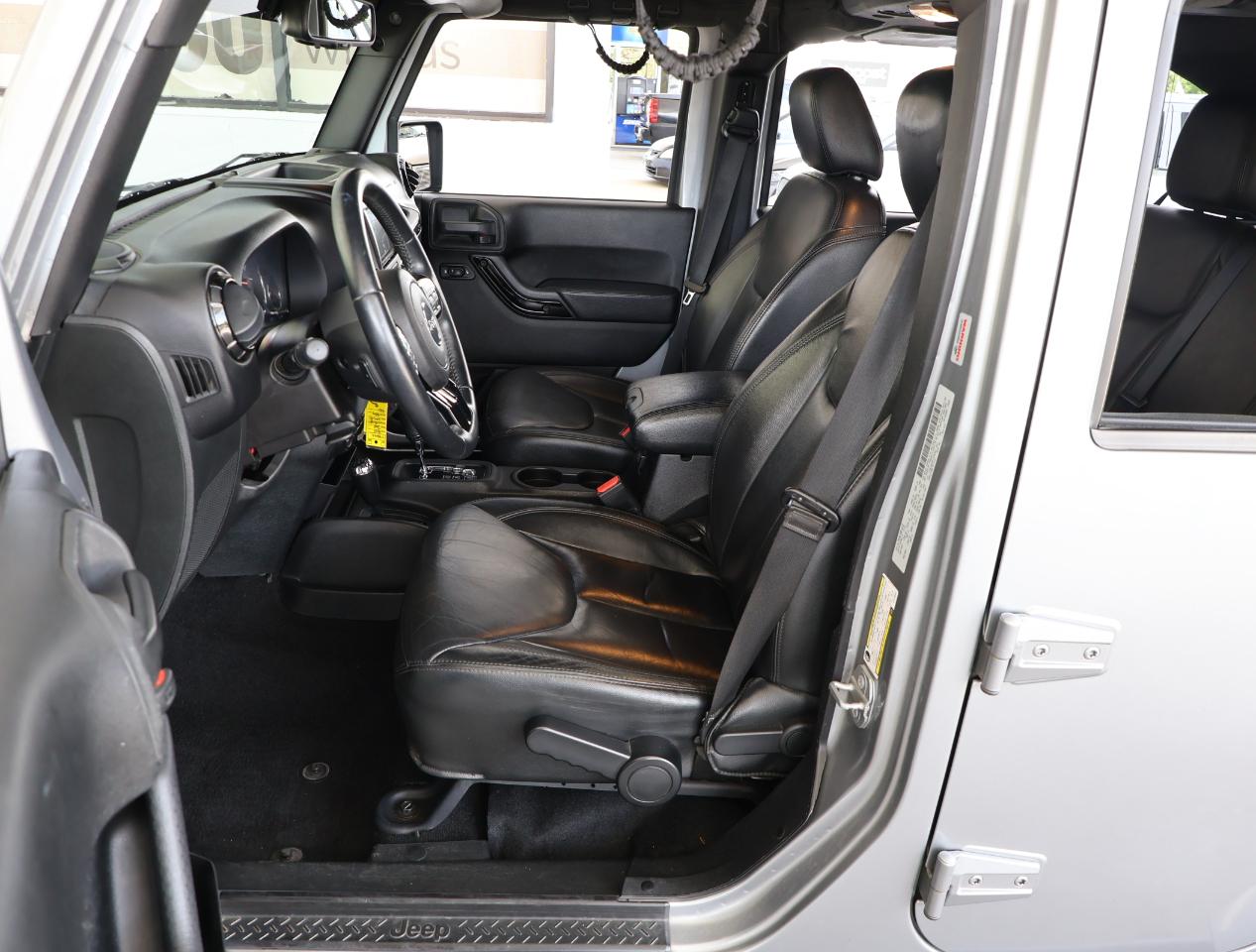 Jeep Wrangler Unlimited Altitude 4x4 2015