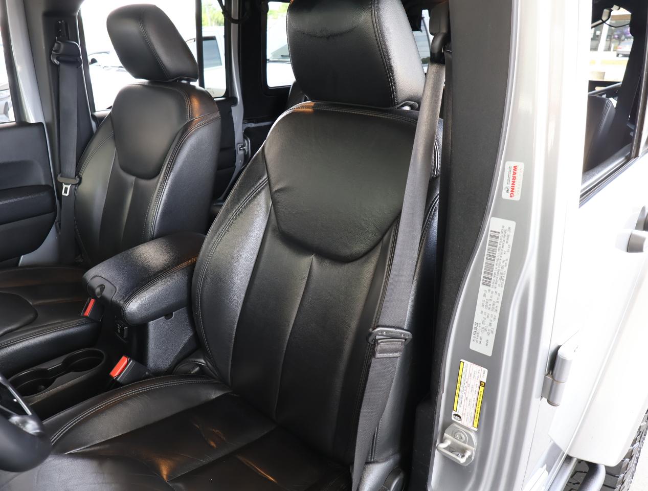 Jeep Wrangler Unlimited Altitude 4x4 2015