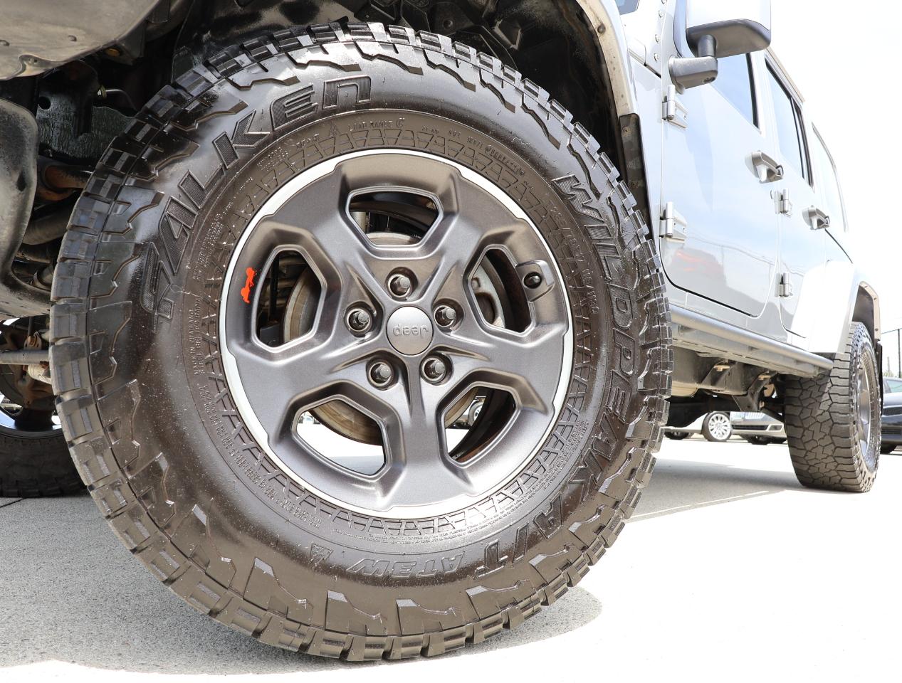 Jeep Wrangler Unlimited Altitude 4x4 2015