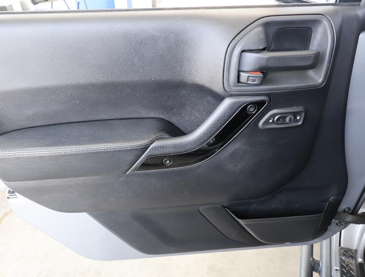 Jeep Wrangler Unlimited Altitude 4x4 2015