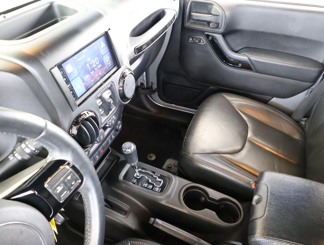 Jeep Wrangler Unlimited Altitude 4x4 2015