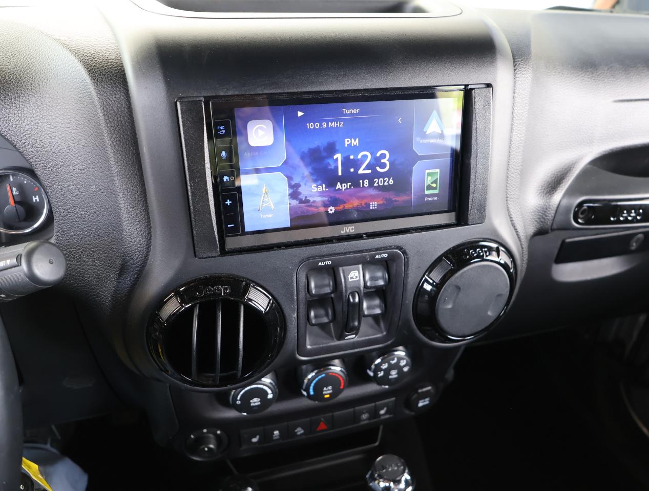 Jeep Wrangler Unlimited Altitude 4x4 2015