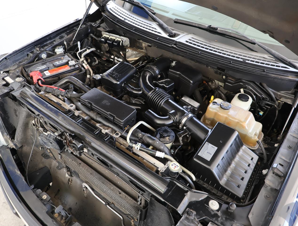 Ford F-150 Lariat SuperCrew 4WD 2010