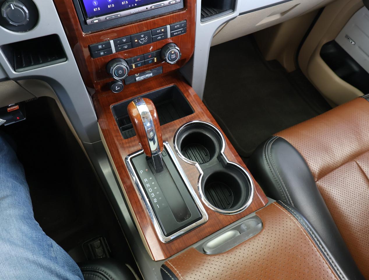 Ford F-150 Lariat SuperCrew 4WD 2010