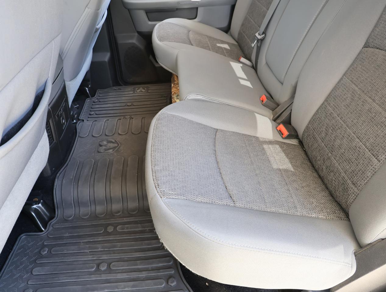 RAM 3500 Big Horn Crew Cab SWB 4WD 2015