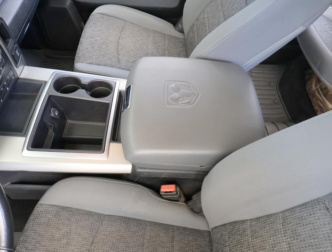 RAM 3500 Big Horn Crew Cab SWB 4WD 2015