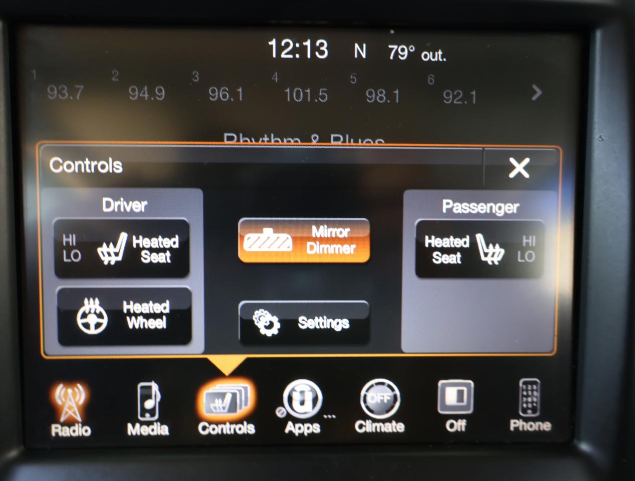 RAM 3500 Big Horn Crew Cab SWB 4WD 2015