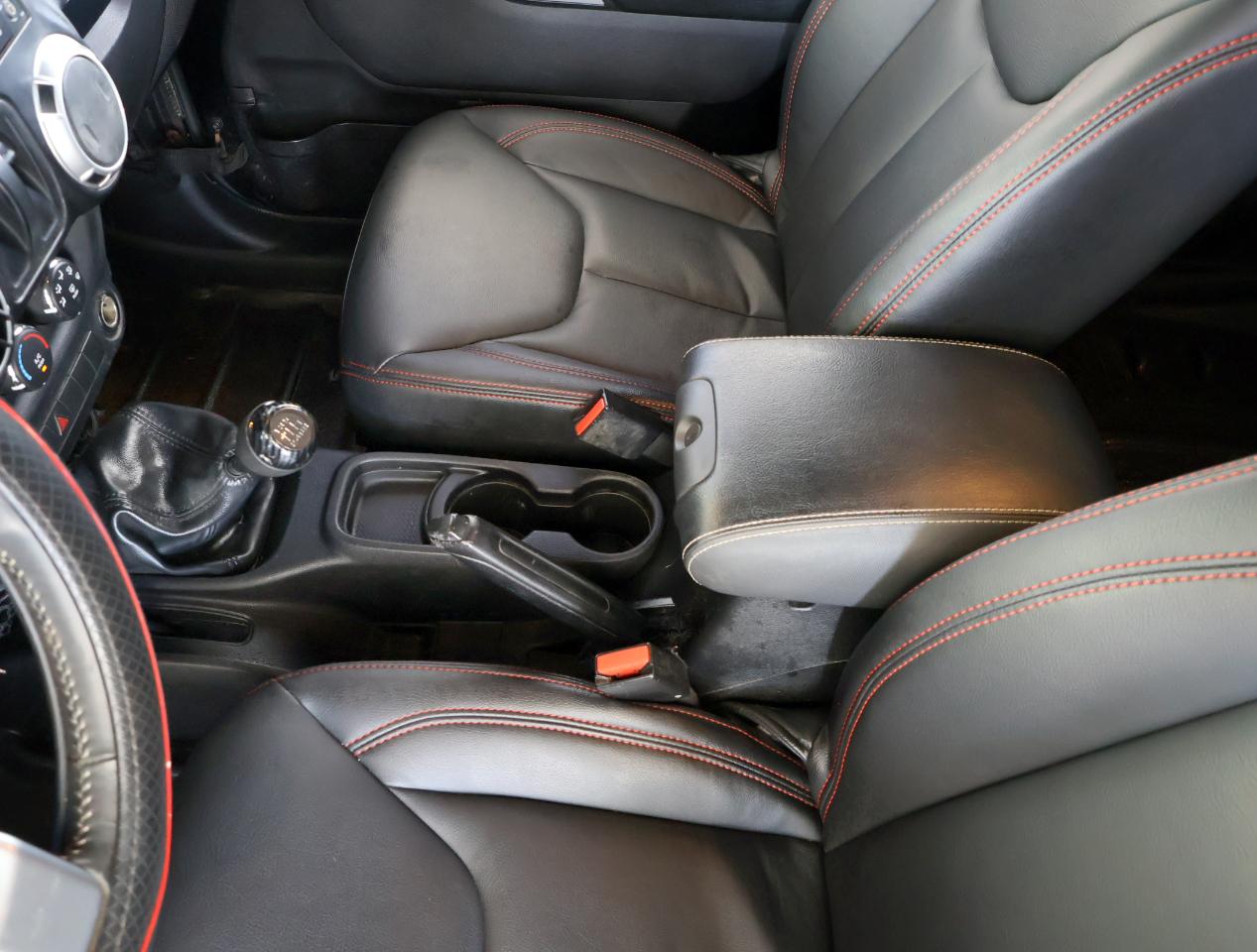 Jeep Wrangler Sport 4WD 2014