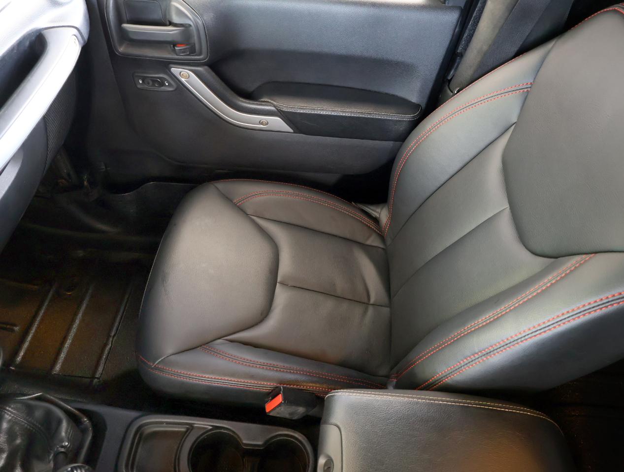 Jeep Wrangler Sport 4WD 2014