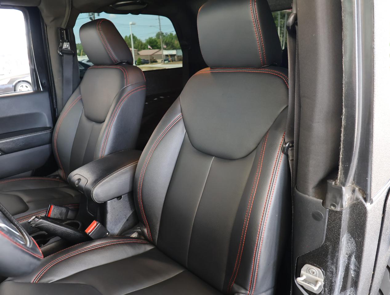 Jeep Wrangler Sport 4WD 2014