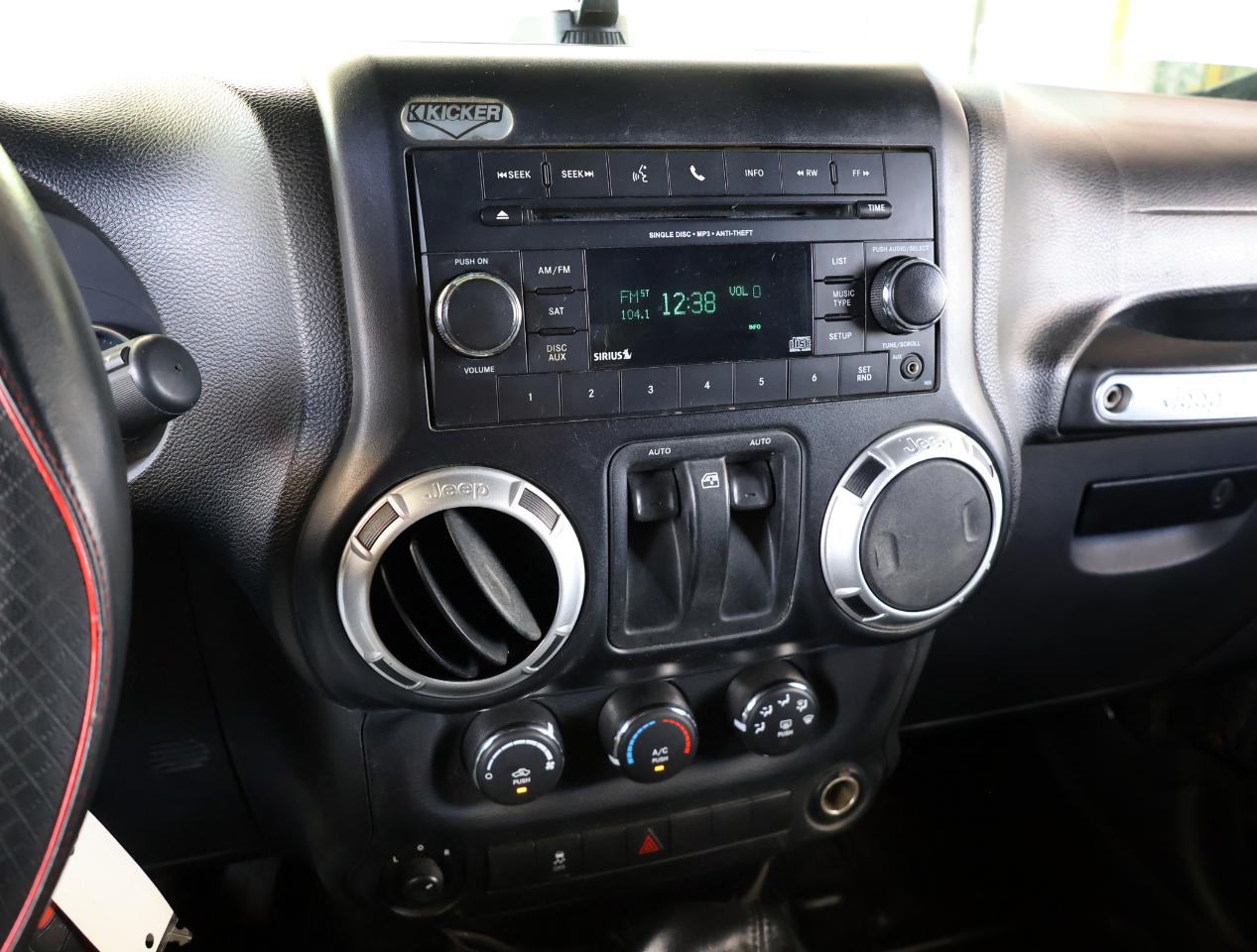 Jeep Wrangler Sport 4WD 2014