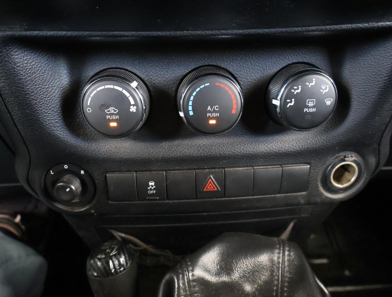 Jeep Wrangler Sport 4WD 2014