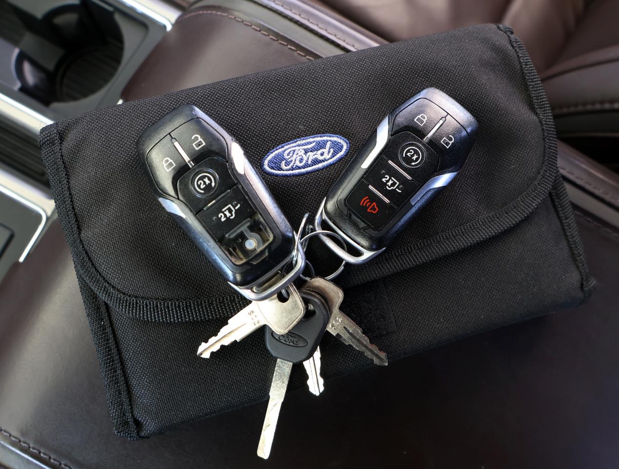 Ford F-150 XL SuperCrew 4WD 2015