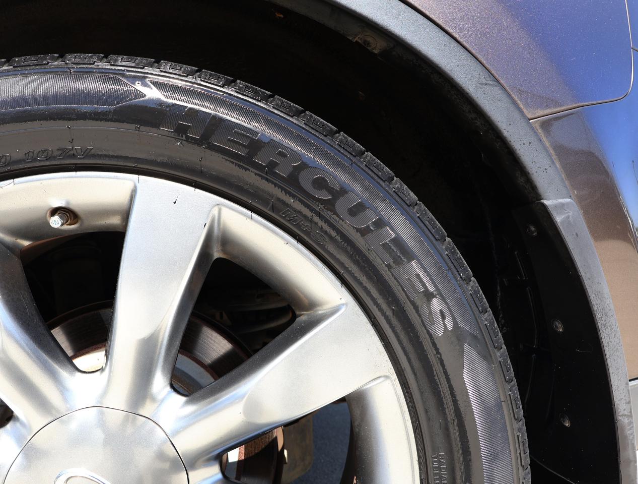 Infiniti FX FX35 2WD 2004