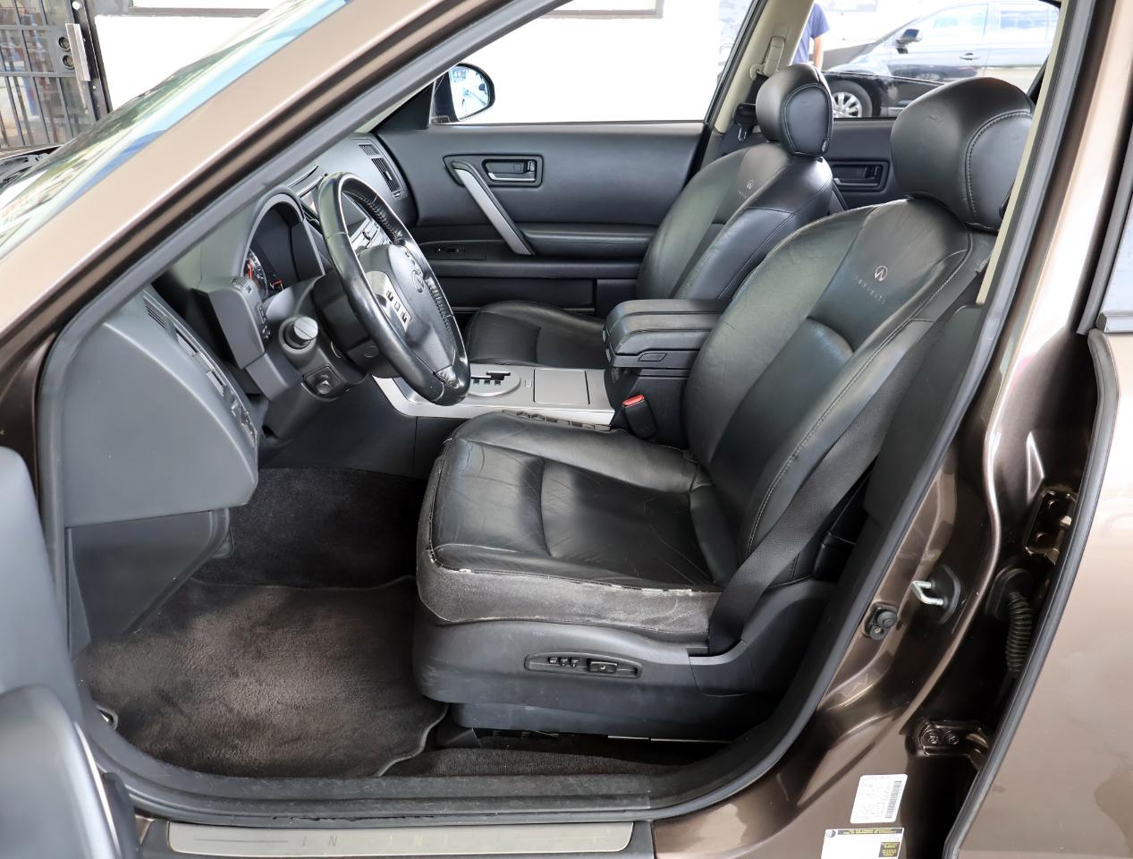 Infiniti FX FX35 2WD 2004