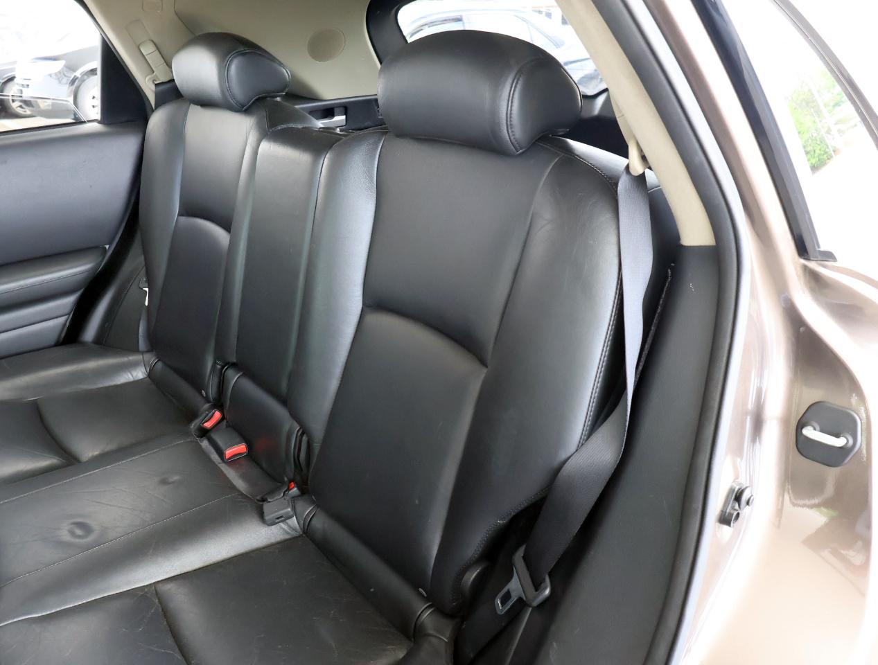 Infiniti FX FX35 2WD 2004