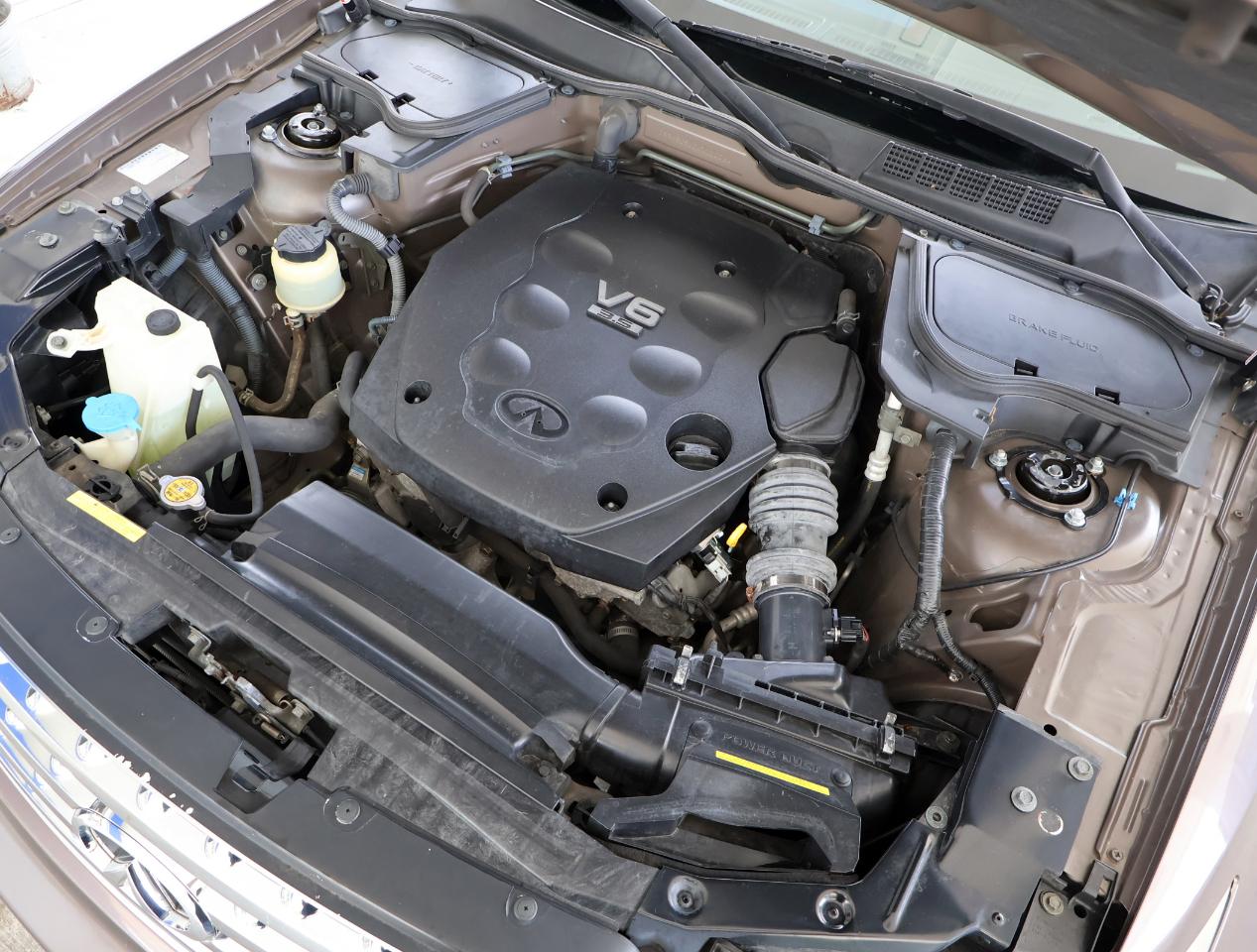 Infiniti FX FX35 2WD 2004