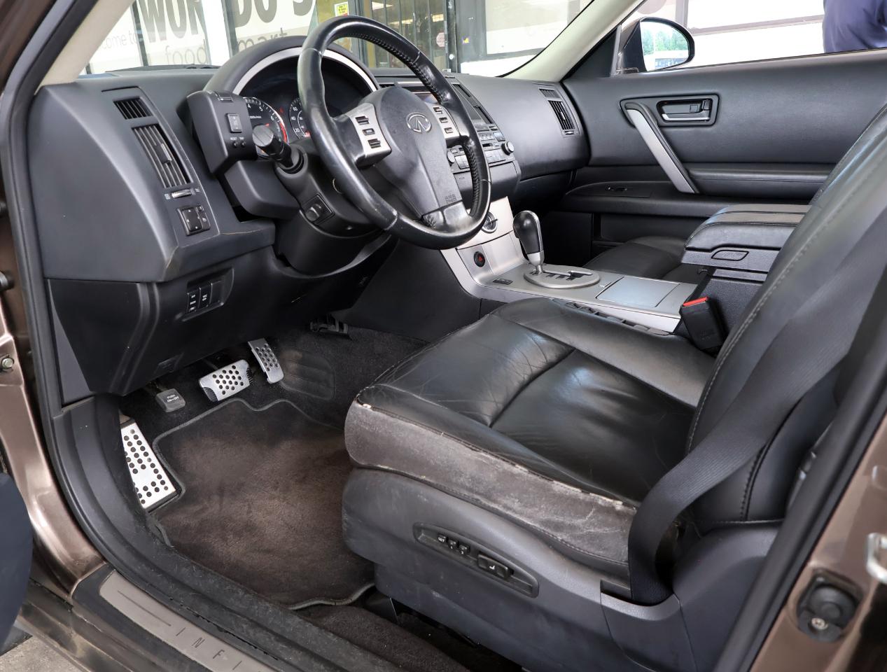 Infiniti FX FX35 2WD 2004