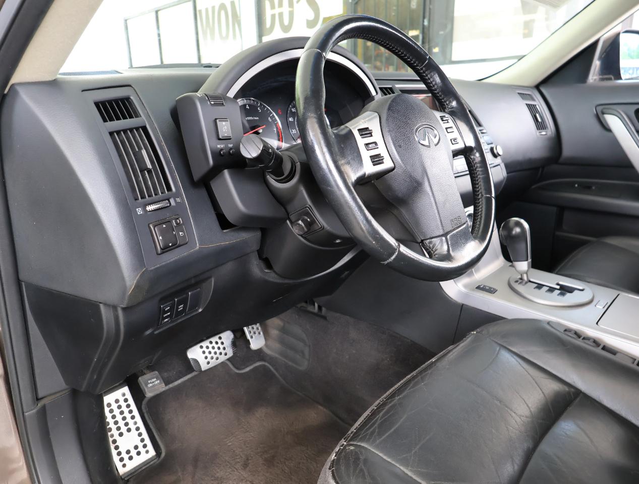 Infiniti FX FX35 2WD 2004