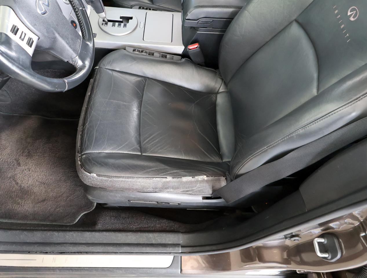 Infiniti FX FX35 2WD 2004