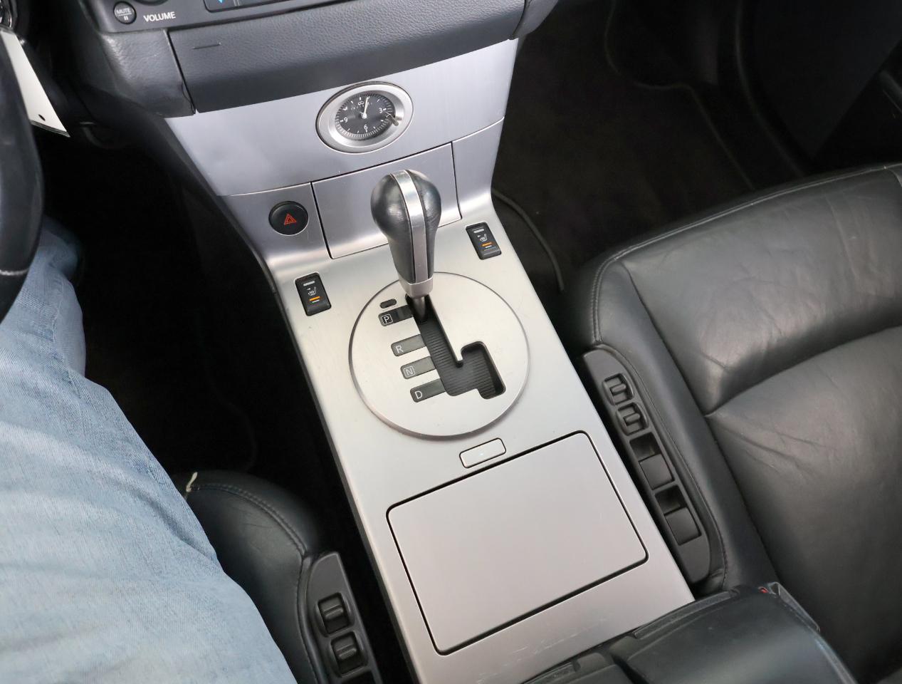 Infiniti FX FX35 2WD 2004