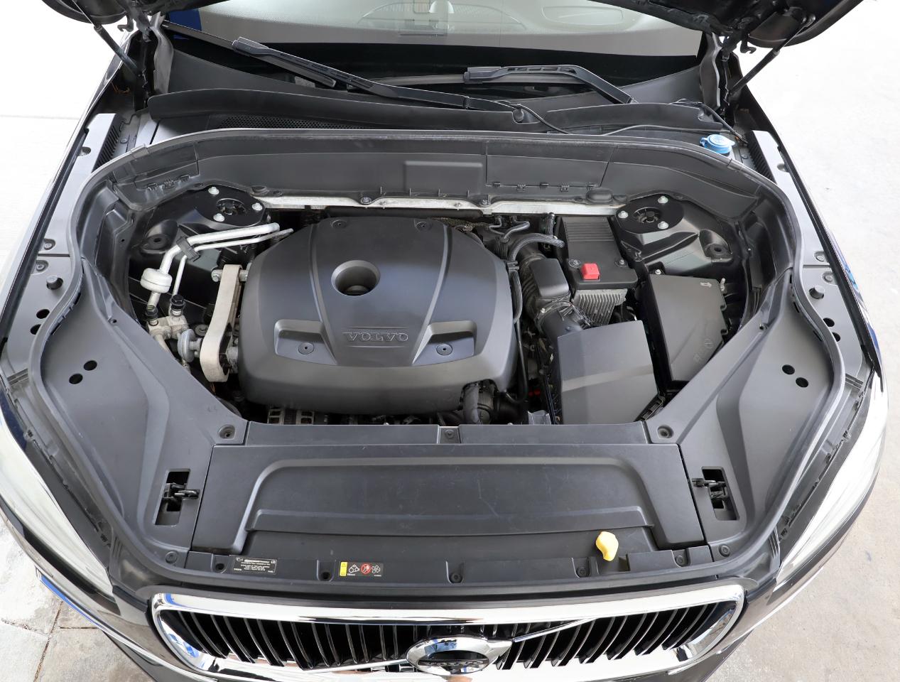 Volvo XC90 T6 Momentum AWD 2016