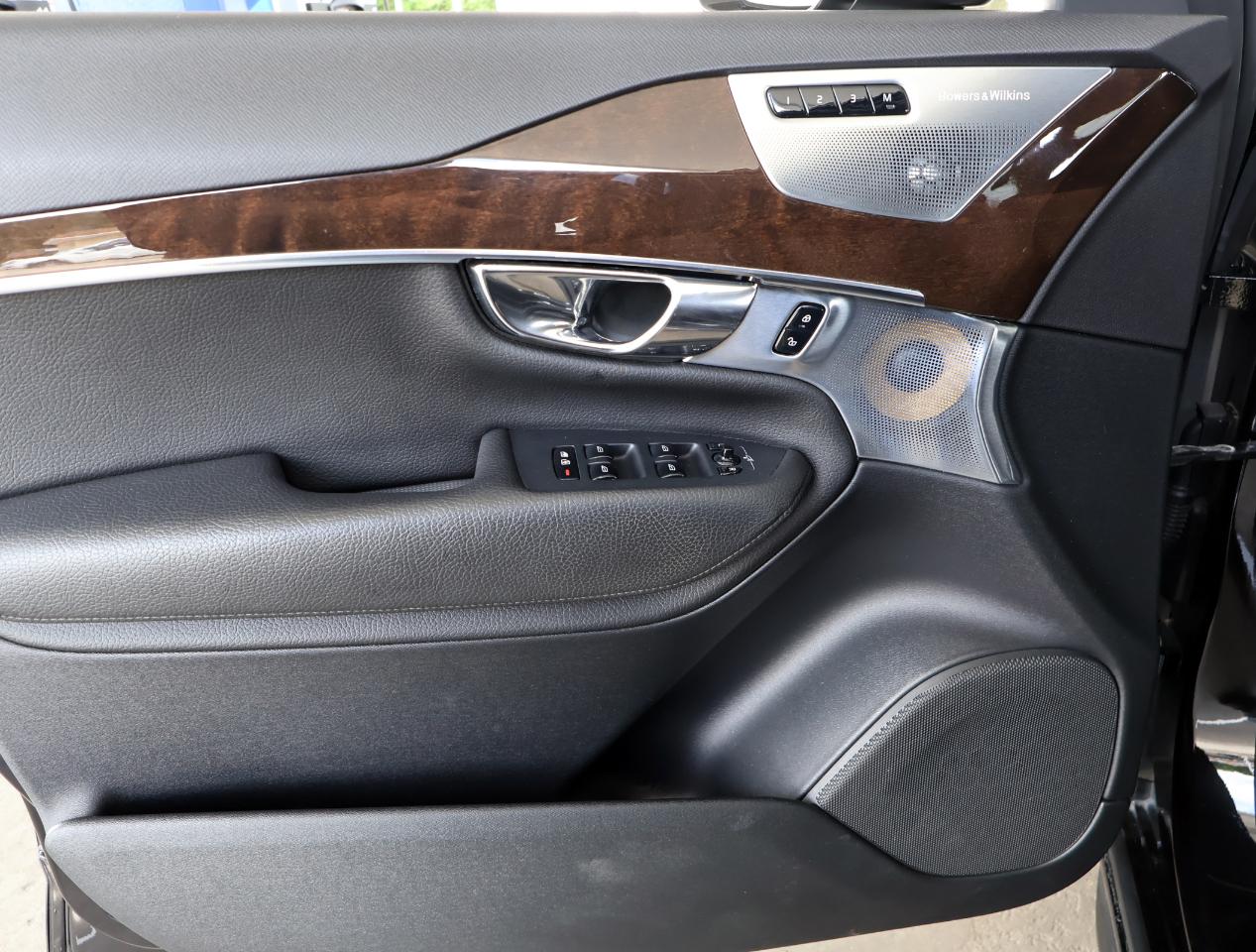 Volvo XC90 T6 Momentum AWD 2016