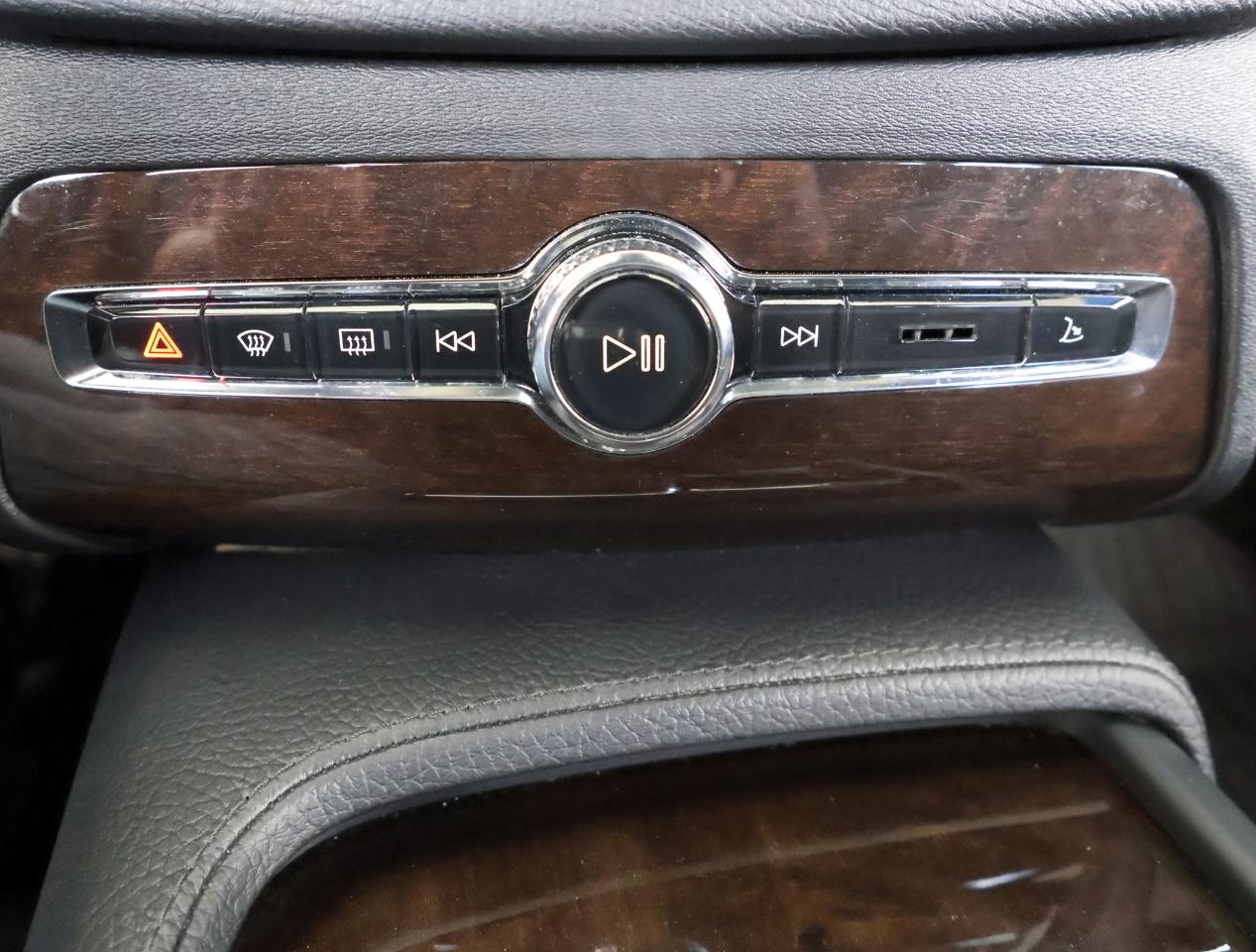 Volvo XC90 T6 Momentum AWD 2016