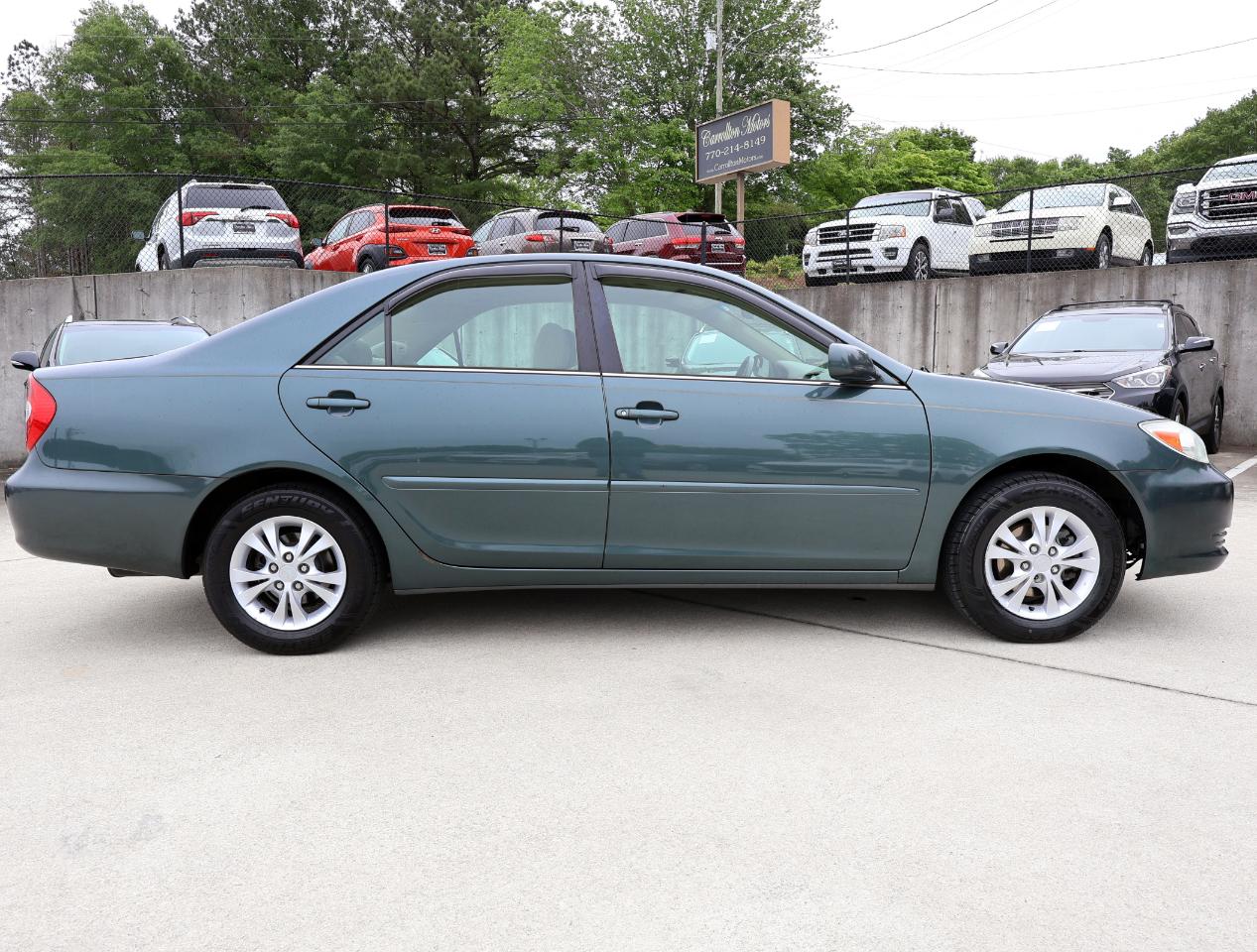 Toyota Camry LE V6 2004