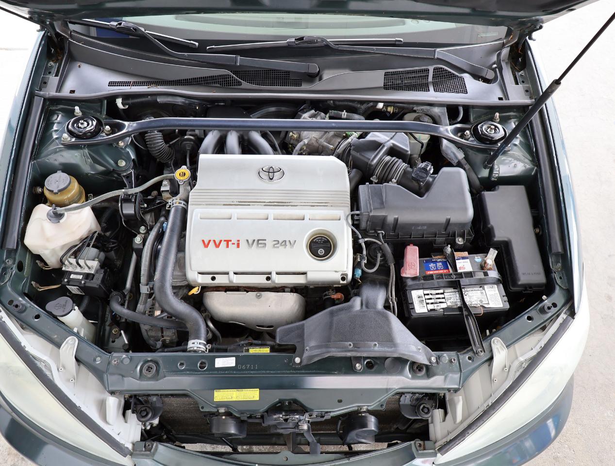 Toyota Camry LE V6 2004