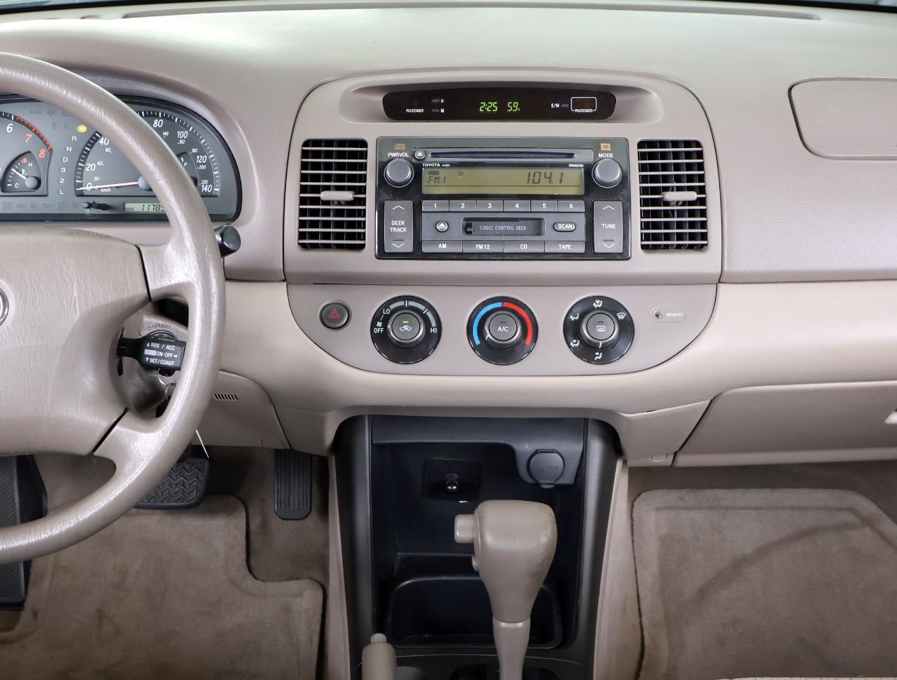 Toyota Camry LE V6 2004
