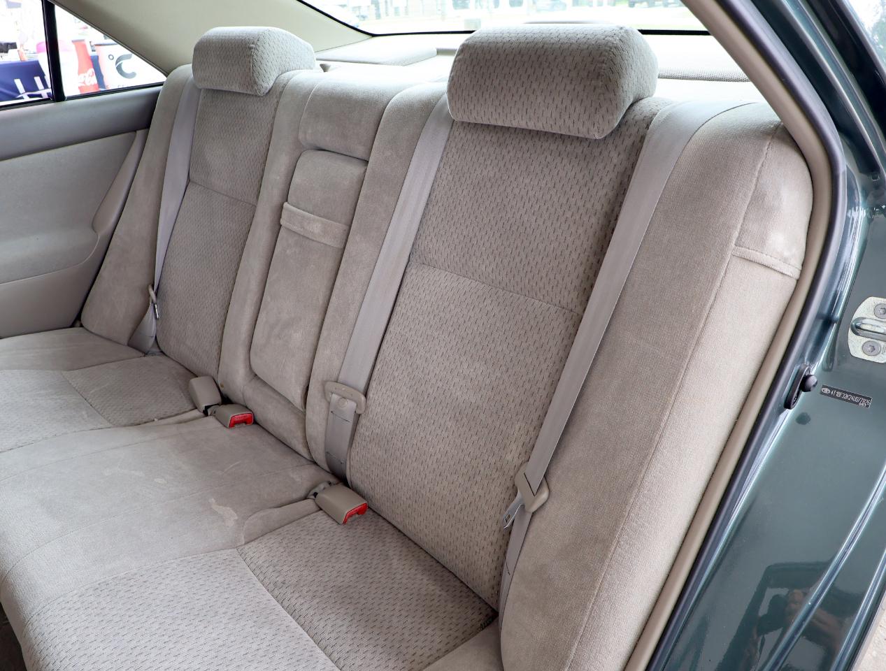 Toyota Camry LE V6 2004