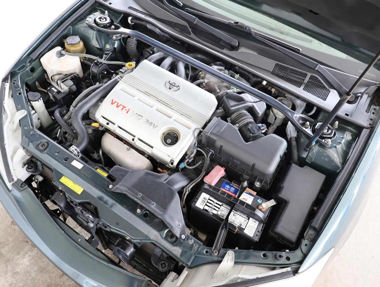 Toyota Camry LE V6 2004