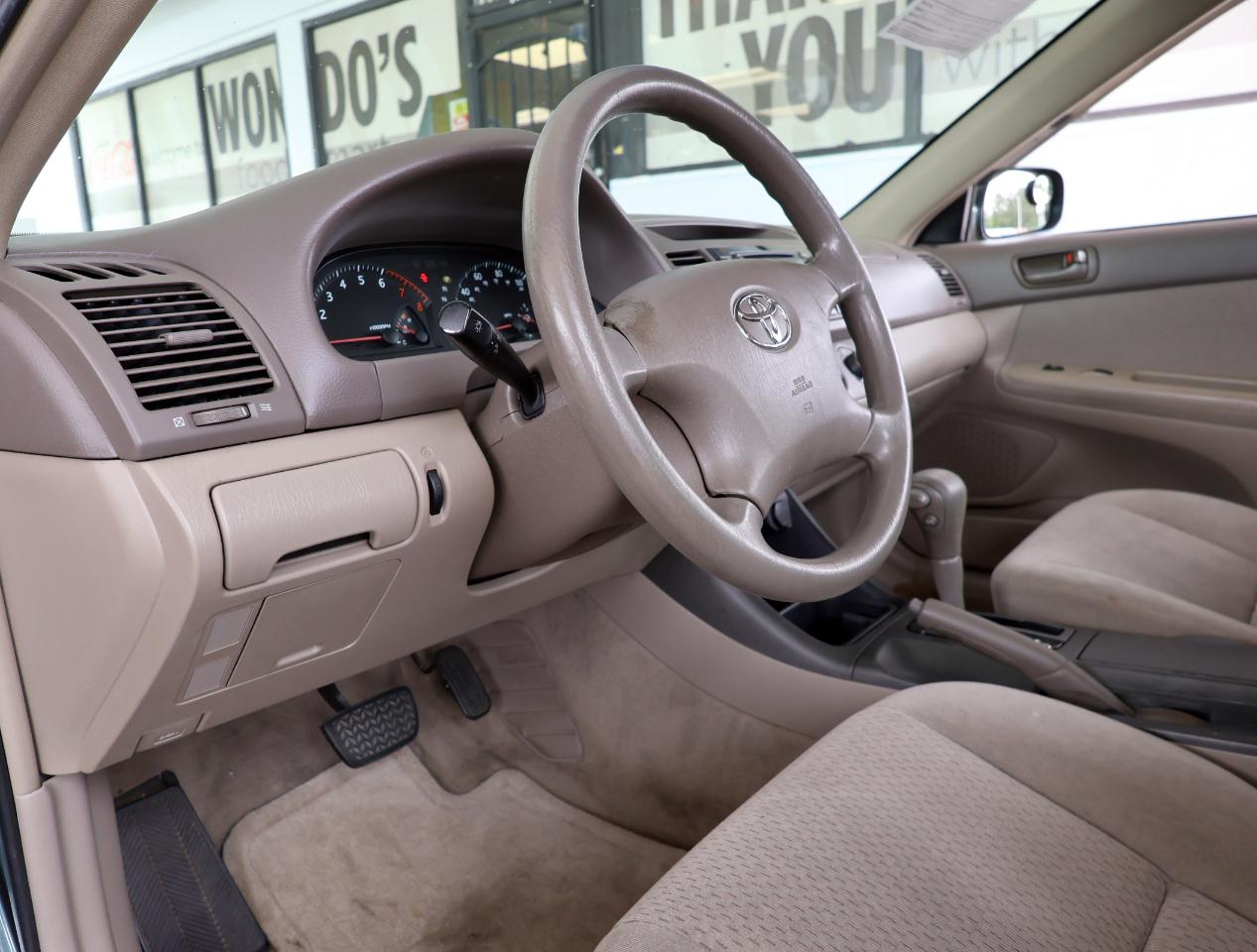 Toyota Camry LE V6 2004