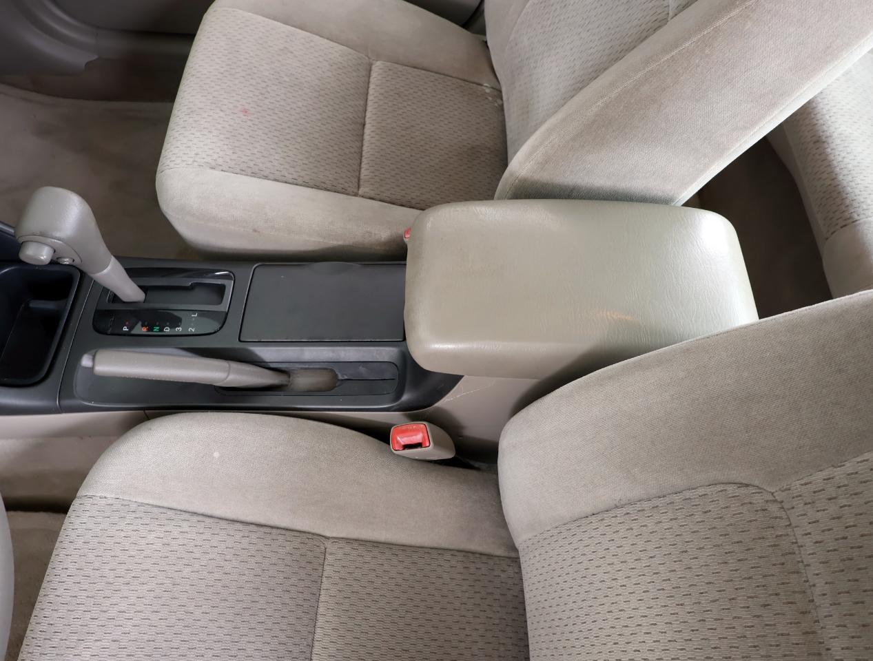 Toyota Camry LE V6 2004