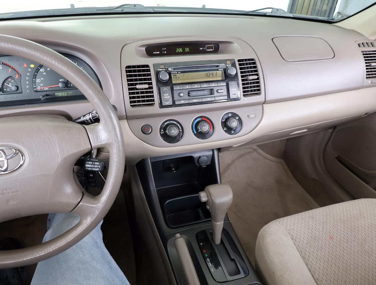 Toyota Camry LE V6 2004