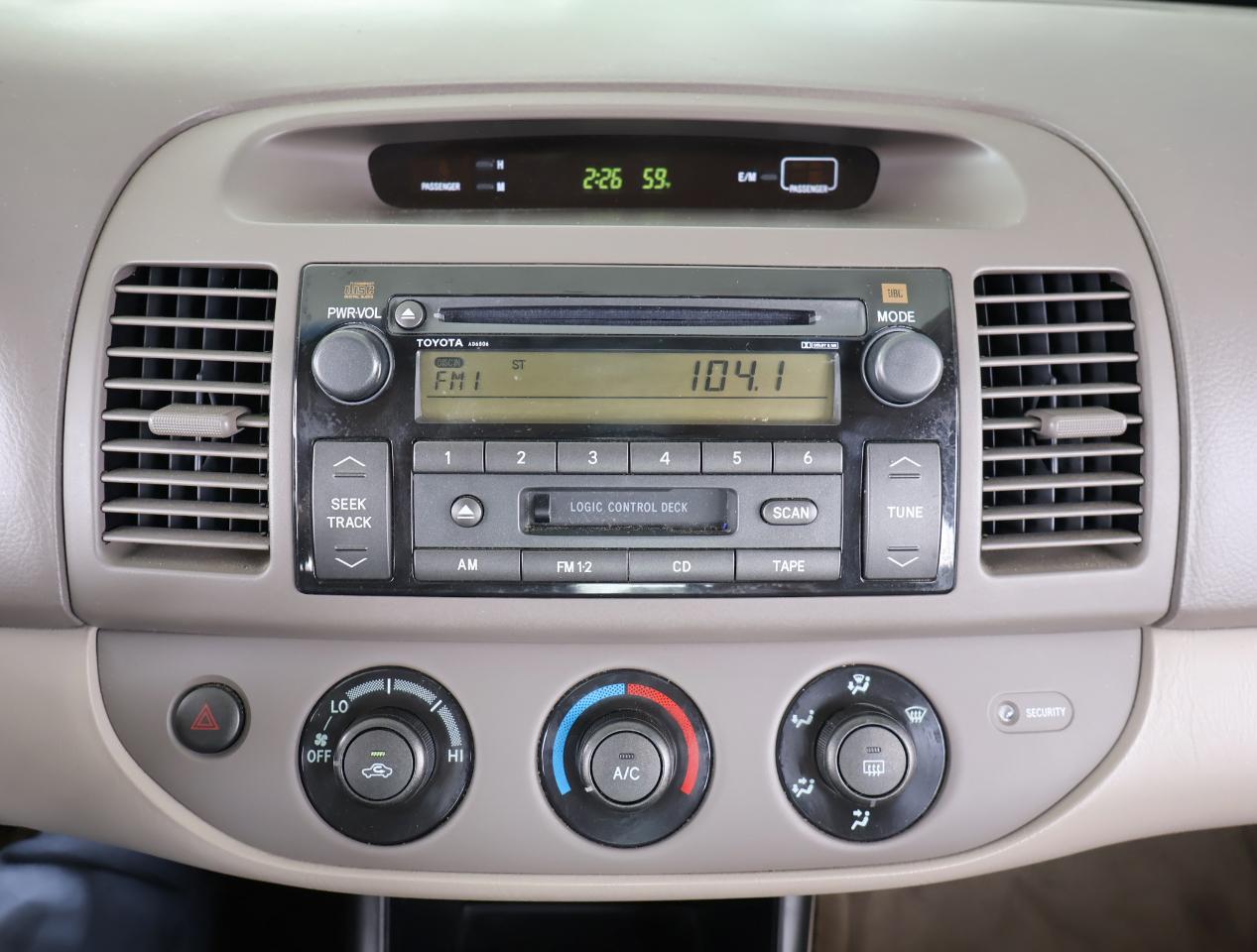 Toyota Camry LE V6 2004
