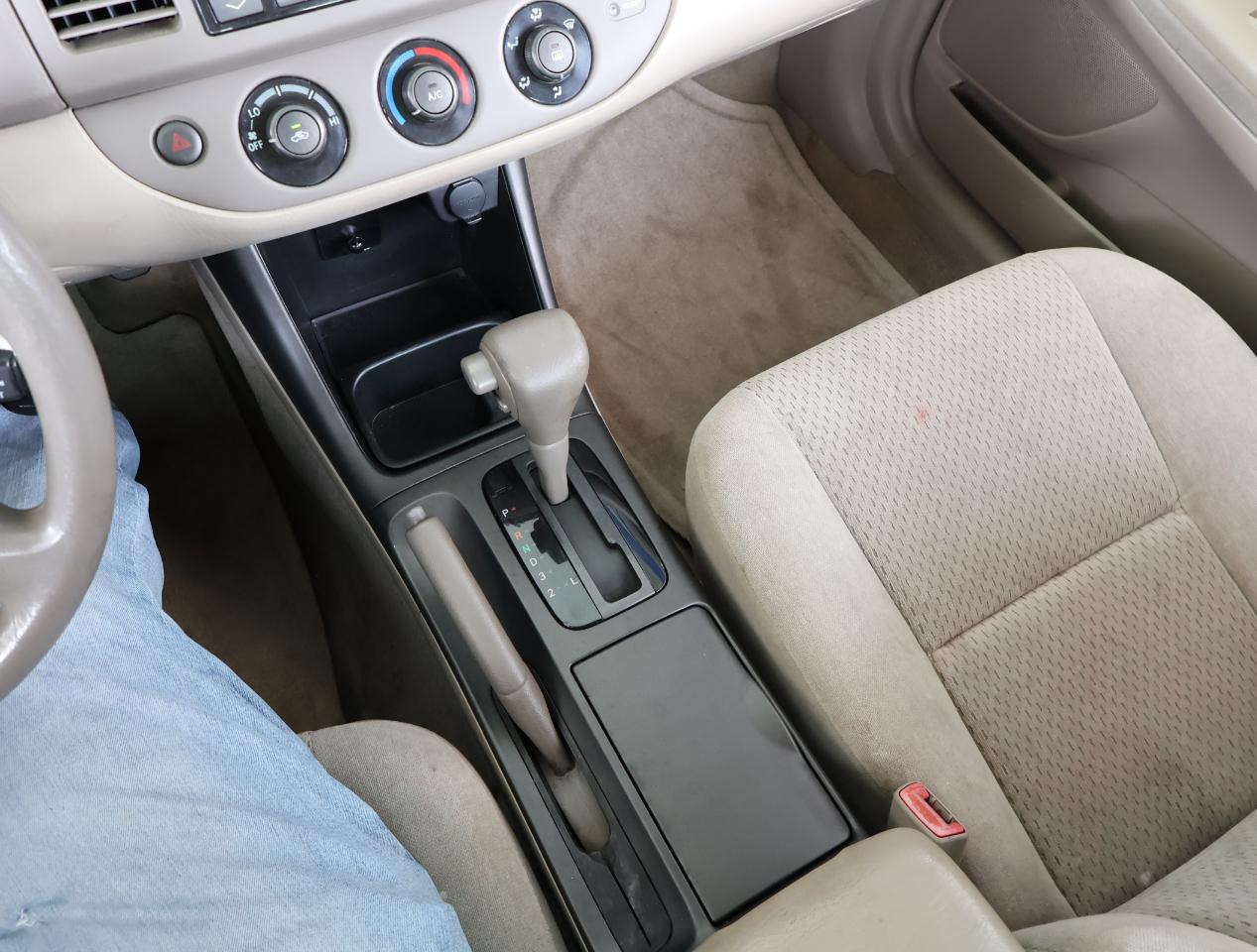 Toyota Camry LE V6 2004