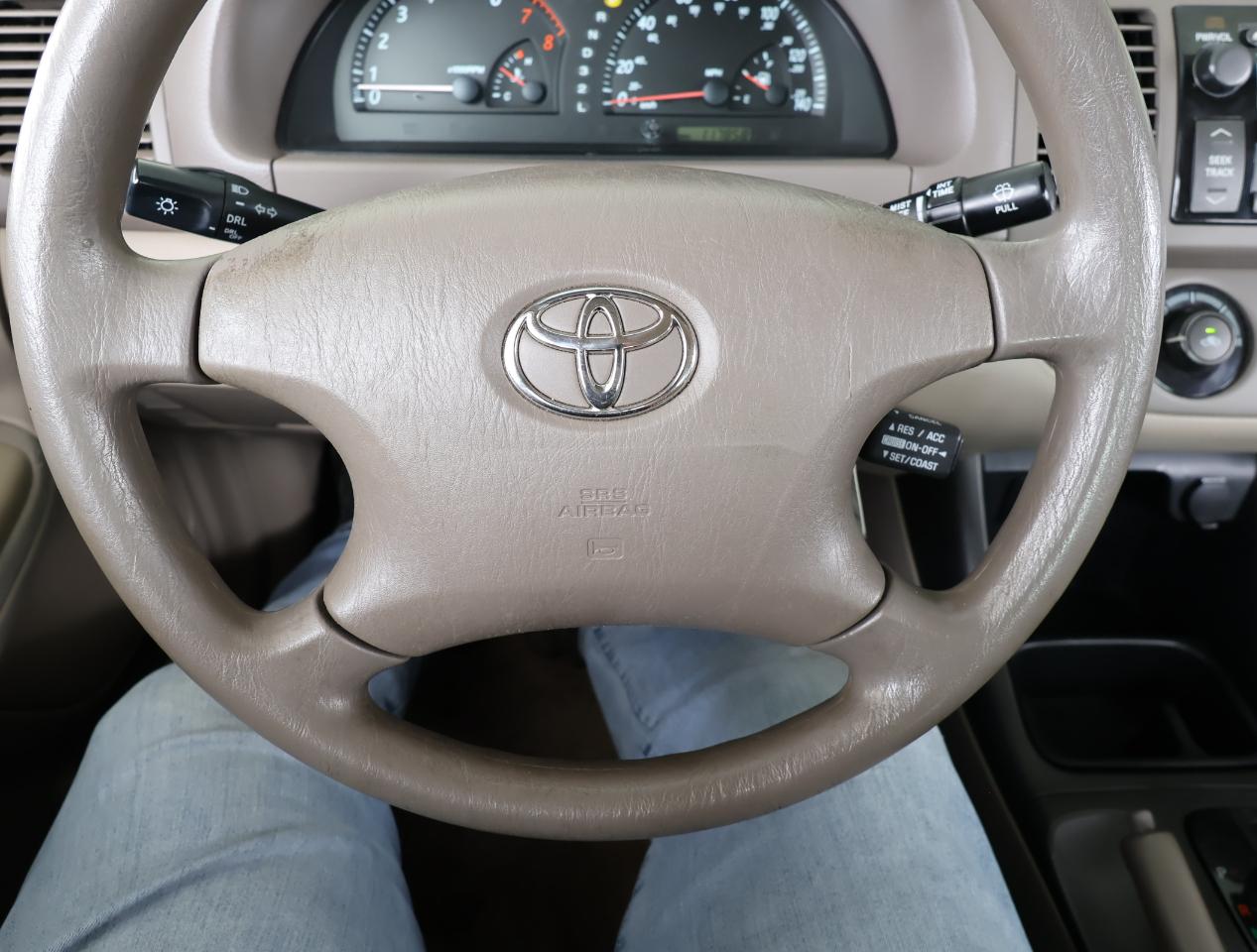 Toyota Camry LE V6 2004