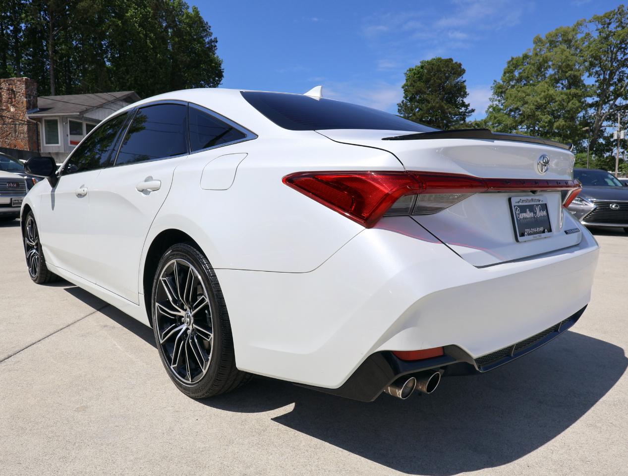 Toyota Avalon XLE 2019