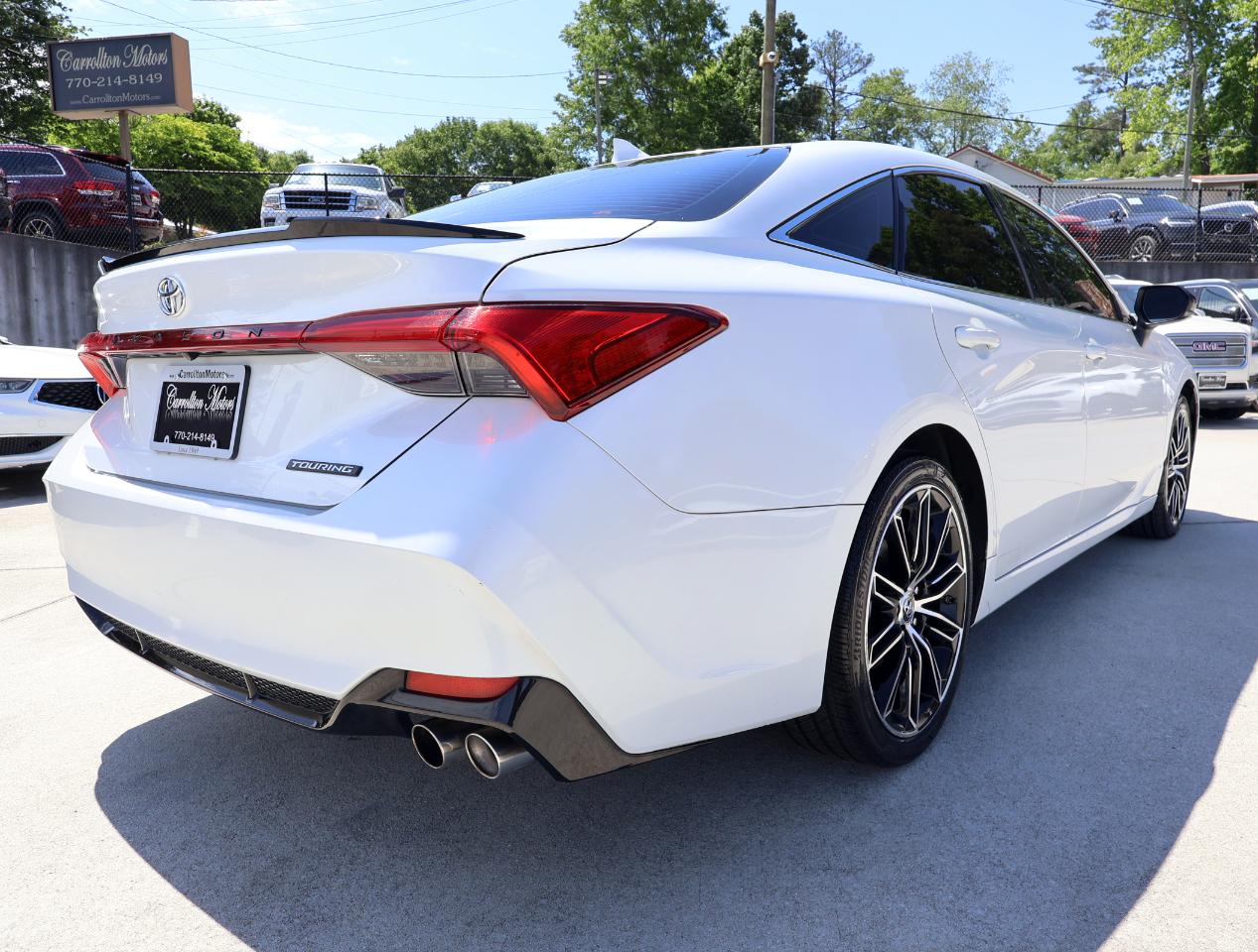 Toyota Avalon XLE 2019